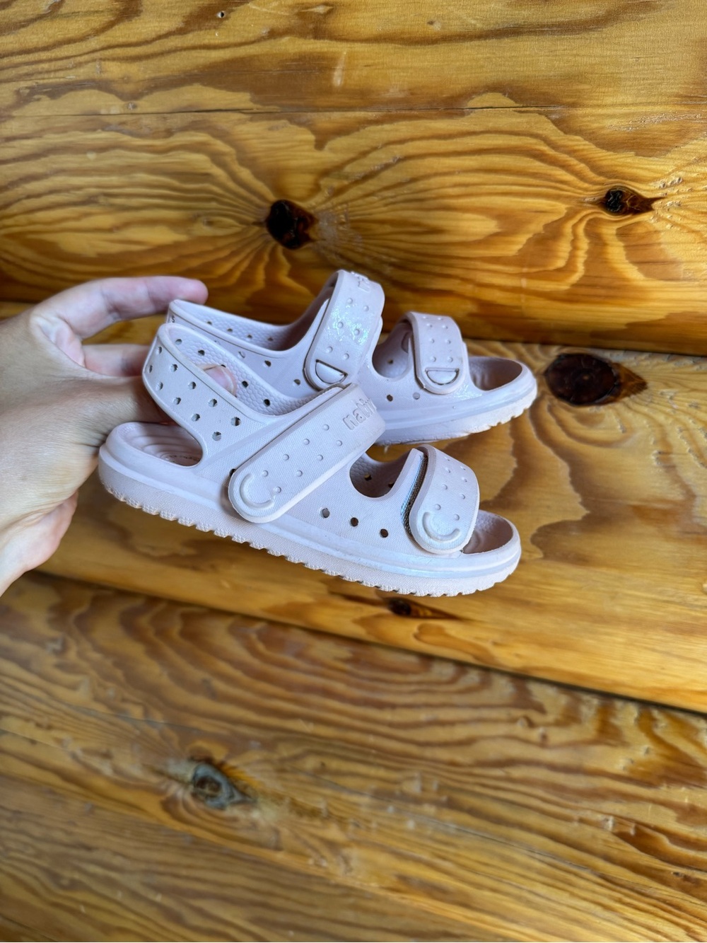 Native Chase Little Kids sandals- color Chameleon pink